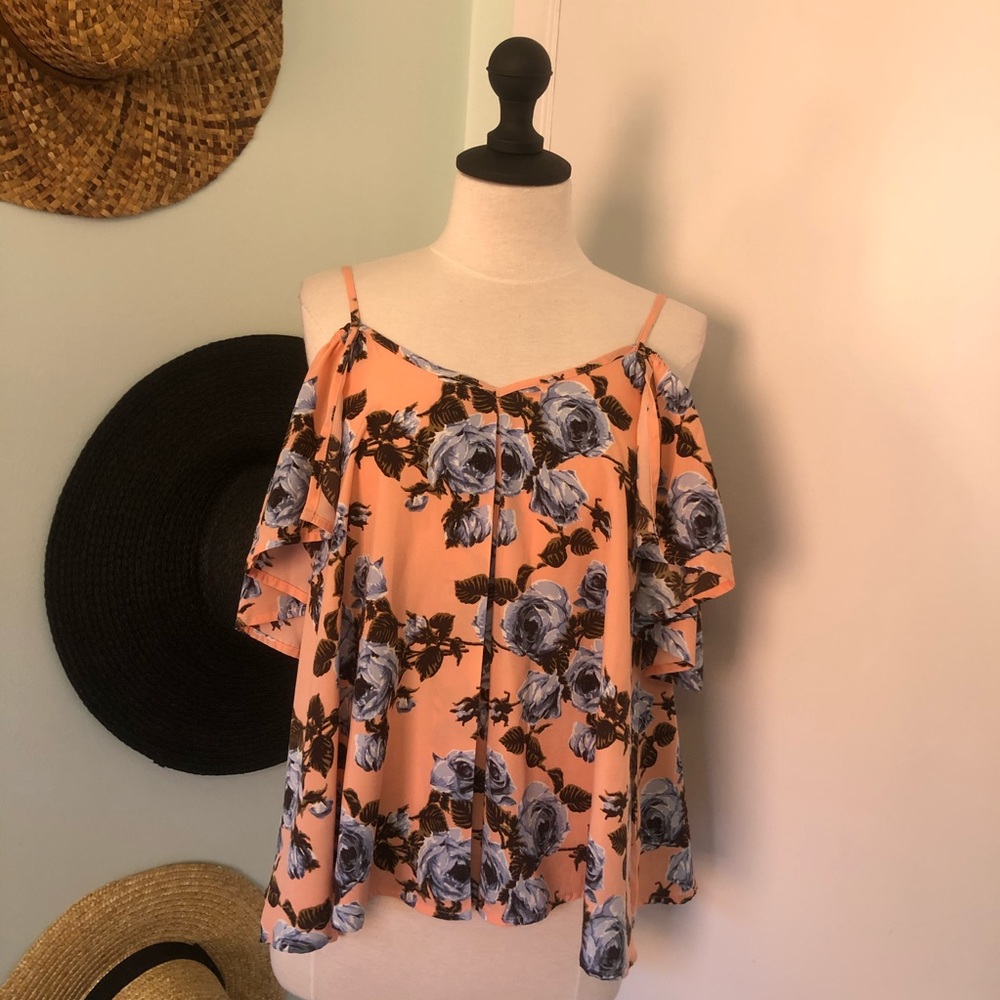 🔴 5/15$ Floral blouse